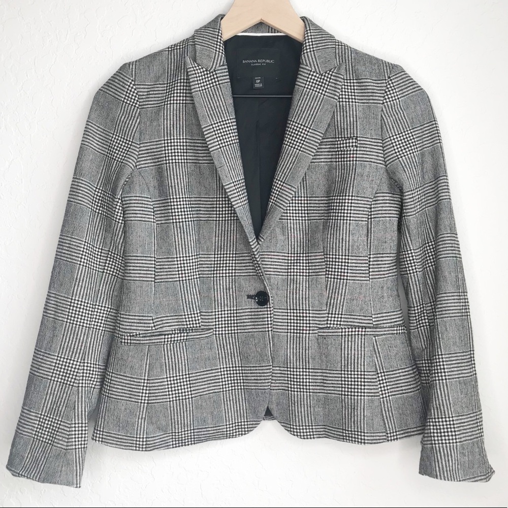 Banana Republic Classic Fit Single Button Blazer